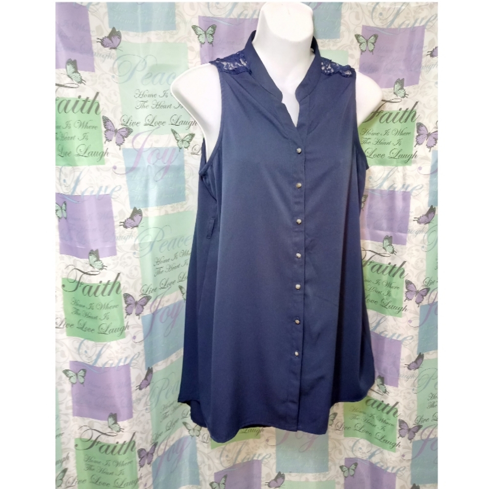 5 $35🔥Navy blouse